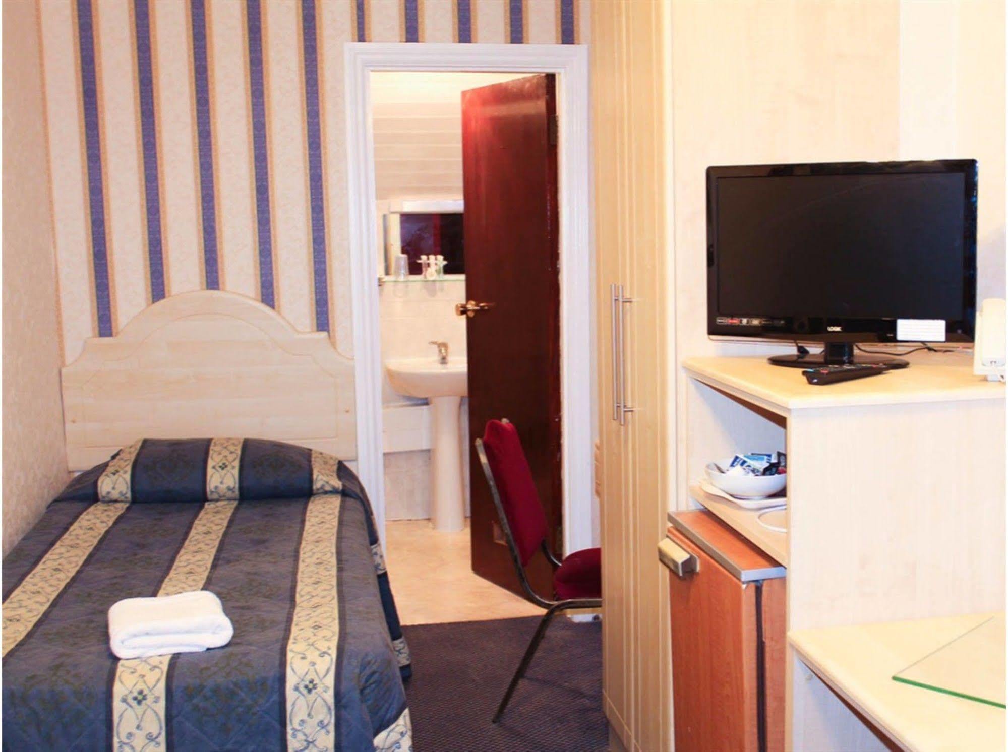 Lampton Guest House Hounslow Zewnętrze zdjęcie
