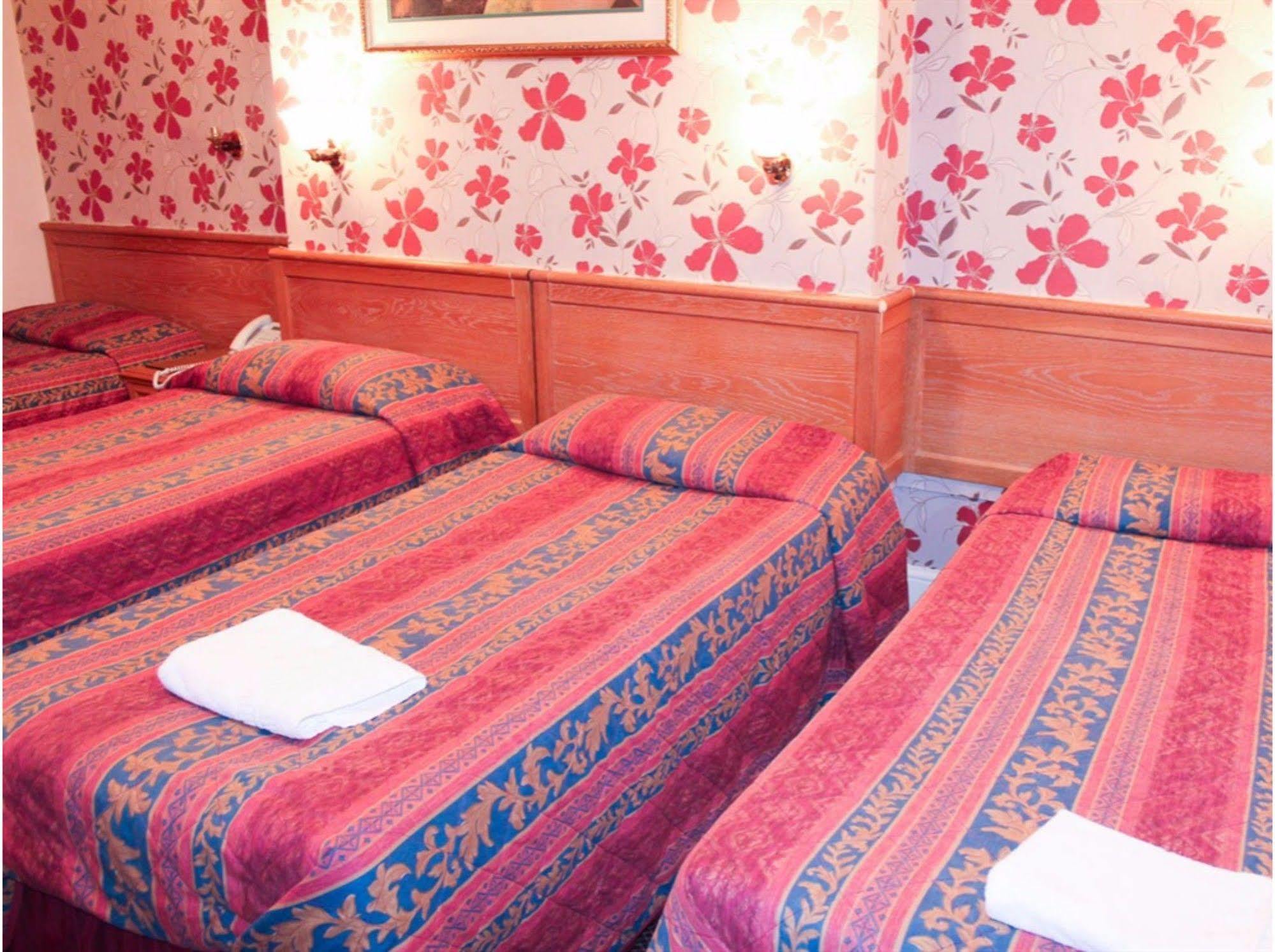Lampton Guest House Hounslow Zewnętrze zdjęcie