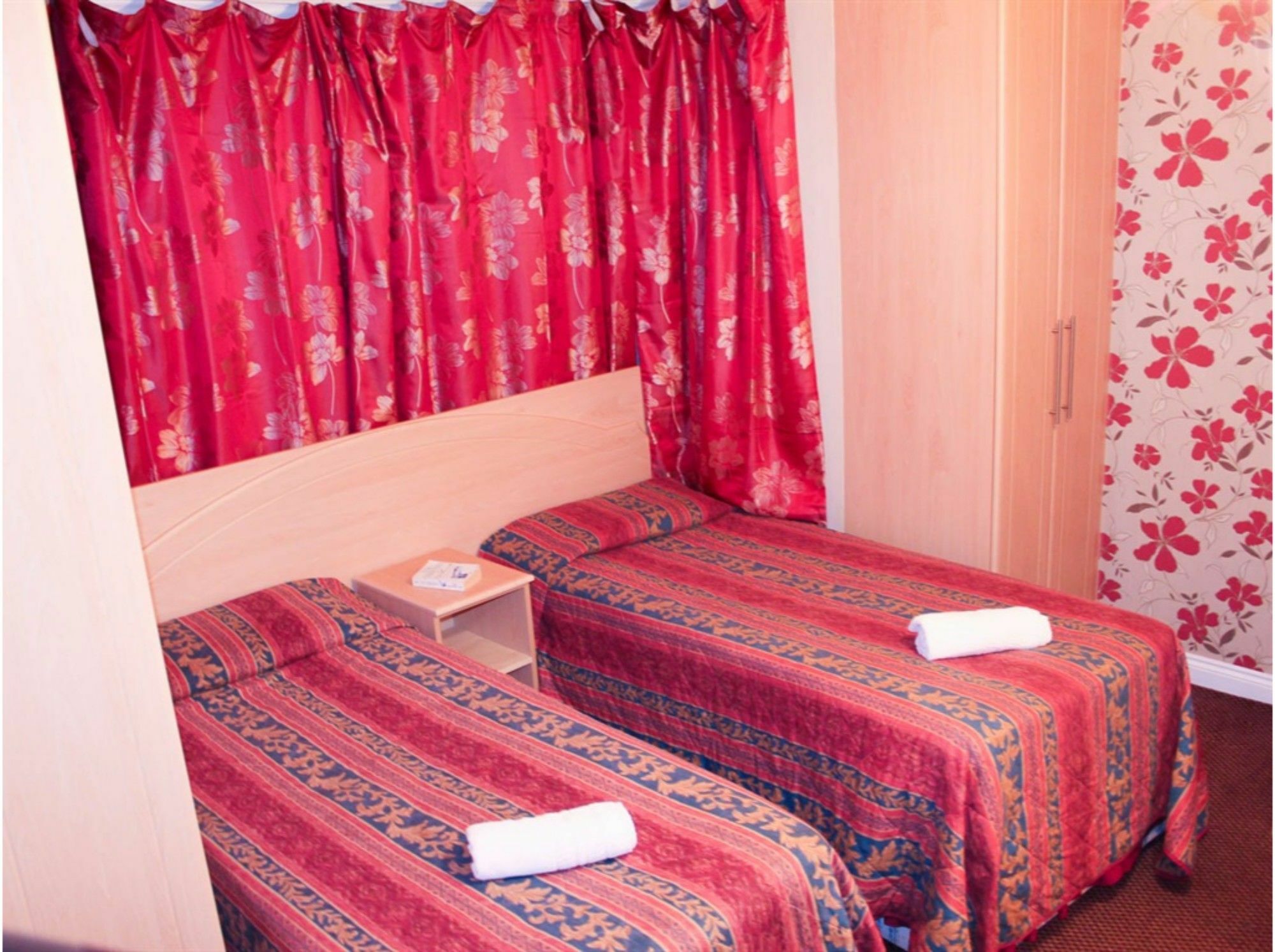 Lampton Guest House Hounslow Zewnętrze zdjęcie
