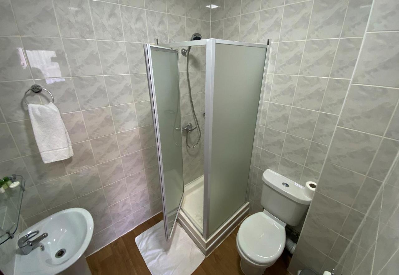 Lampton Guest House Hounslow Zewnętrze zdjęcie
